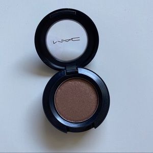 MAC Single Eyeshadow in Mulch